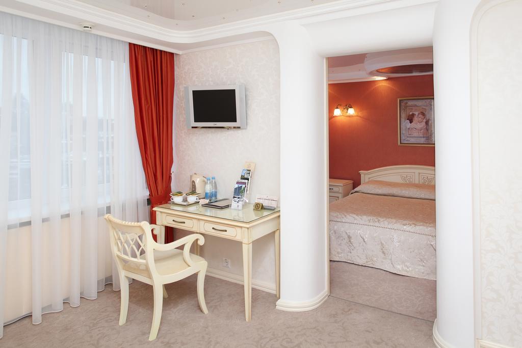 Premier Hotel Rus Kiev Buitenkant foto