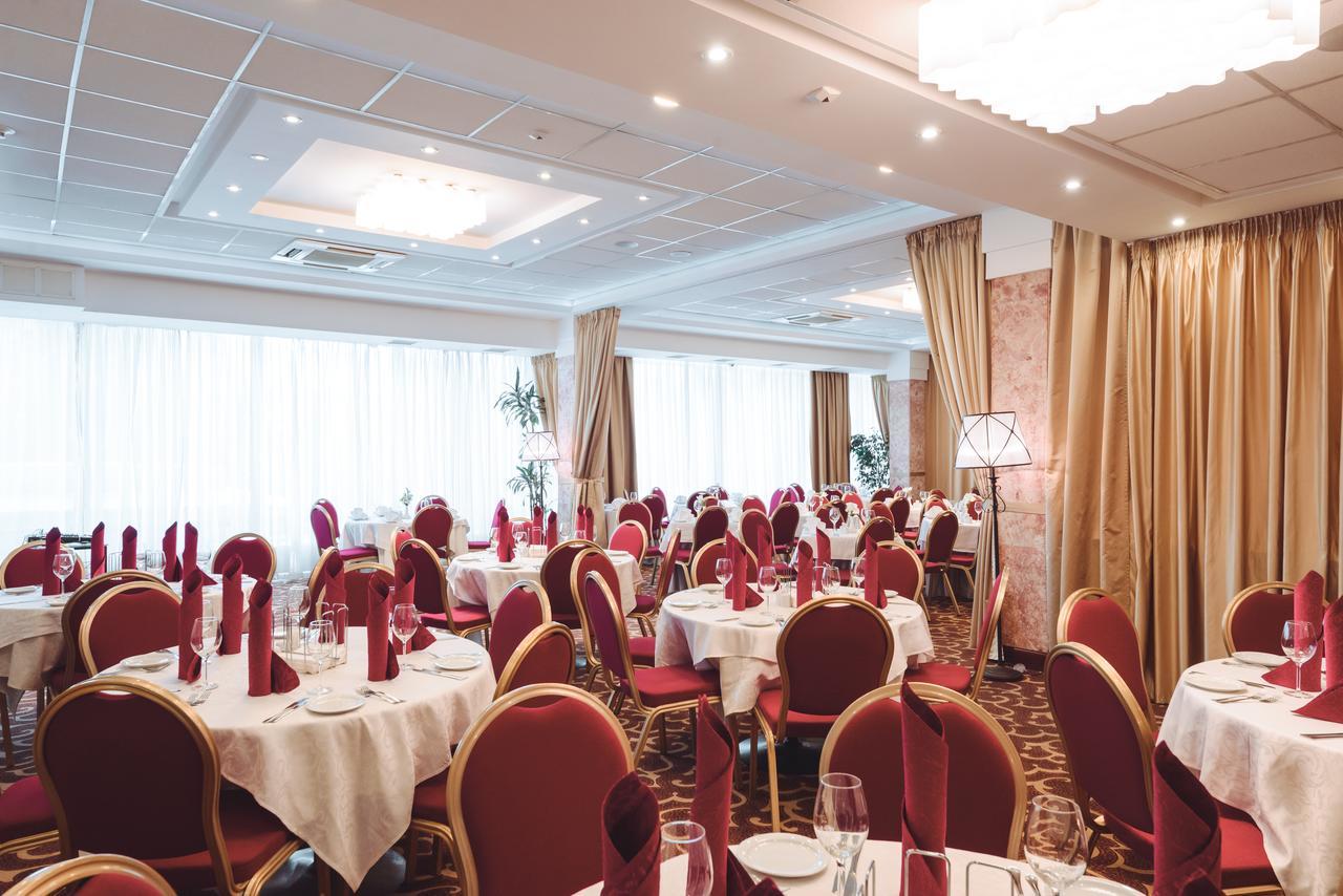 Premier Hotel Rus Kiev Buitenkant foto