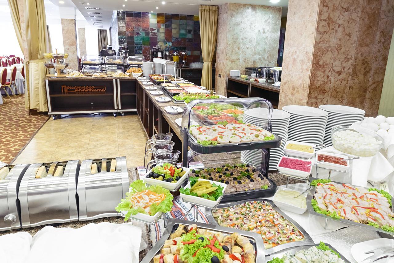 Premier Hotel Rus Kiev Buitenkant foto