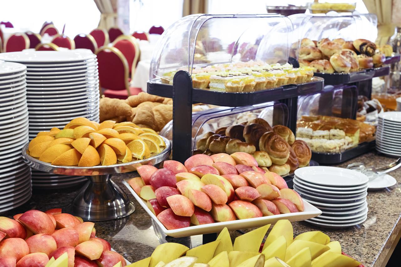 Premier Hotel Rus Kiev Buitenkant foto