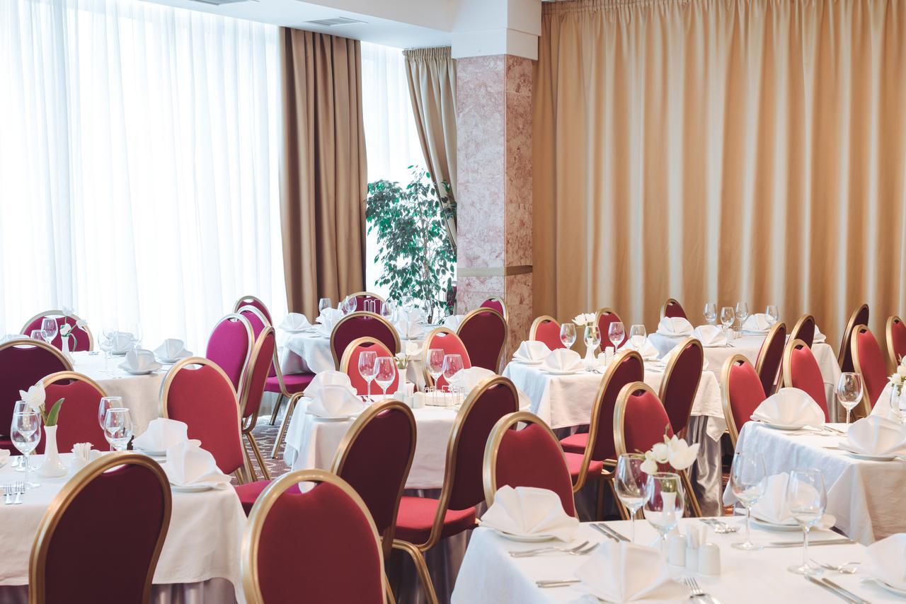 Premier Hotel Rus Kiev Buitenkant foto