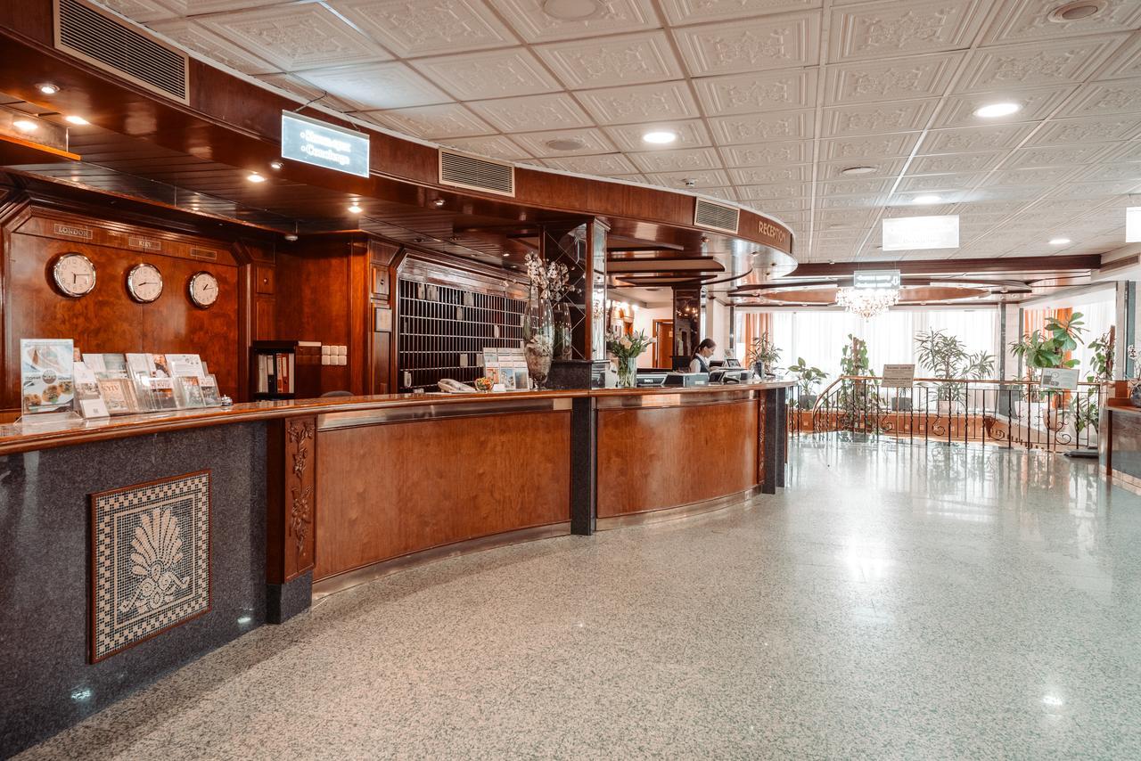 Premier Hotel Rus Kiev Buitenkant foto